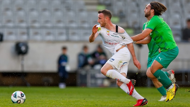 Ein zweites Mal wollen sich Mike Bähre (l.) & Co. von der WSG nicht bremsen lassen.