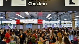 Am Flughafen Wien-Schwechat ist mit höheren Ticketpreisen aufgrund der gestiegenen Kerosinkosten ...