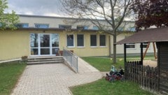 Nach dem „Vorfall“ hat eine Inspektorin den Kindergarten aufgesucht. Ihr Bericht liegt auf dem ...