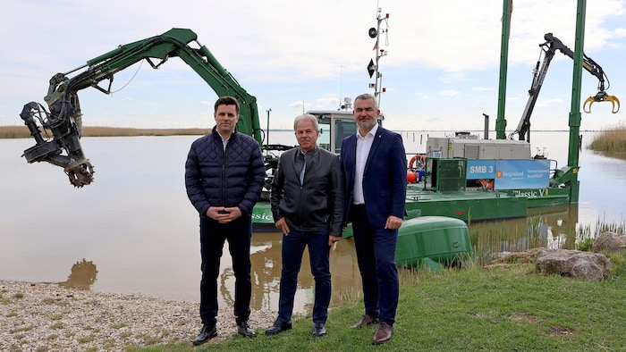 Seemanagement-Geschäftsführer Gebhardt, der Purbacher Bürgermeister Neumayer und Landesrat ...