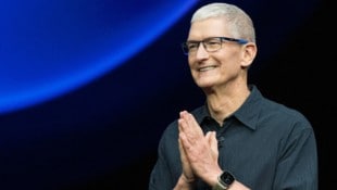 Tim Cook wurde in den vergangenen Monaten immer wieder Amtsmüdigkeit nachgesagt – nun hat er ...