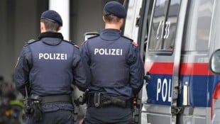 Die besorgten Nachbarn riefen die Polizei. (Symbolbild)
