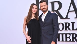 Das Hollywood-Paar zeigt sich auf dem roten Teppich – nur Tage nach der Geburt!