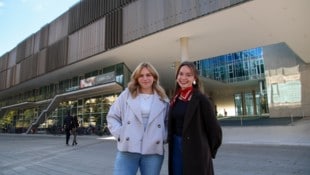 Marie Stenitzer und Maja Münch (re.).