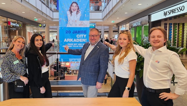 Geschäftsführer Ernst Hofbauer feiert das ganze Jahr über mit den Kunden bei vielen Events den ...