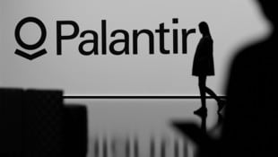 Zu Palantirs Kunden zählen unter anderem Geheimdienste, Armeen und Strafverfolgungsbehörden in ...