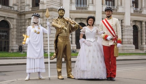 Kaiser Franz Joseph, Kaiserin Elisabeth, Walzerkönig Johann Strauss und die Göttin der Weisheit, ...