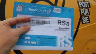 Unterschrift gefälscht und Klimabonus selber eingesteckt – deshalb wurde eine Postlerin nun ...