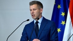Magyar will sein Land wieder fest in der EU verankern und auch den geplanten Austritt aus dem ...
