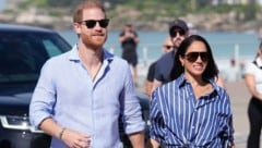 Prinz Harry soll laut britischen Medien im Juli nicht nur mit Herzogin Meghan, sondern auch mit ...