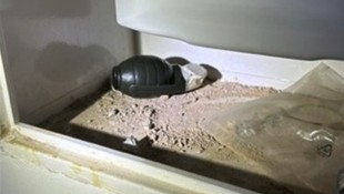 Schockfund im Stiegenhaus: Diese Handgranate lag in einem Zählerkasten – Spezialisten mussten ...