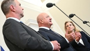 Babler, Stocker und Meinl-Reisinger üben sich in Geben und Nehmen.