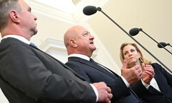 Babler, Stocker und Meinl-Reisinger üben sich in Geben und Nehmen.