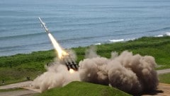 Japan darf künftig auch Raketen verkaufen ...