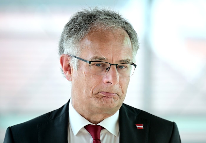 Marterbauer kämpft mit dem Verteidigungsressort