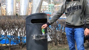 Ist das Kunst oder kann das weg? Pfandringe sind im Stadtbild von Innsbruck noch selten. Die ...