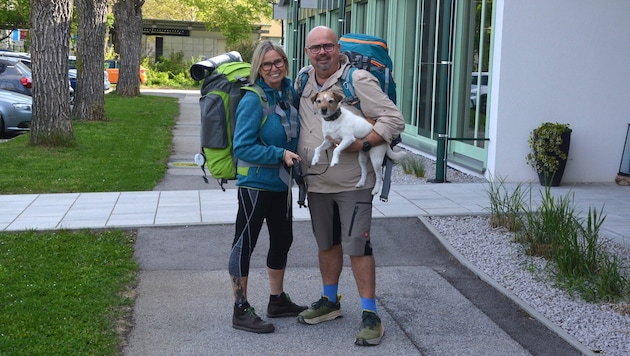 Wer Doris, Jörg und „Dexter“ Gebauer virtuell begleiten möchte: Auf Instagram und Facebook sind ...