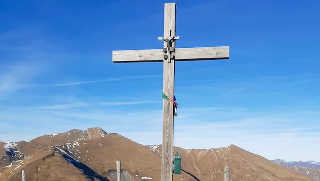 Nach der Wanderung von knapp über zwei Stunden wird man am Gipfel des Stubeck mit so einem ...