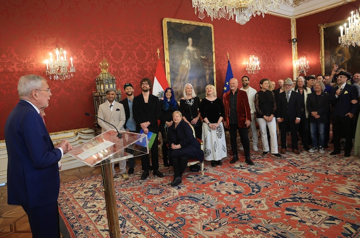 Toller Treff der ehemaligen Song-Contest-Starter in der Wiener Hofburg bei Bundespräsident ...