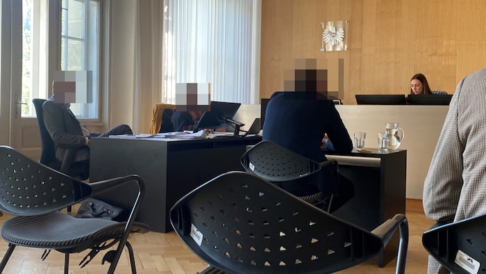 Der Angeklagte und die Zeugen wollen vom Unfall nichts bemerkt haben. Das nahm ihnen die ...