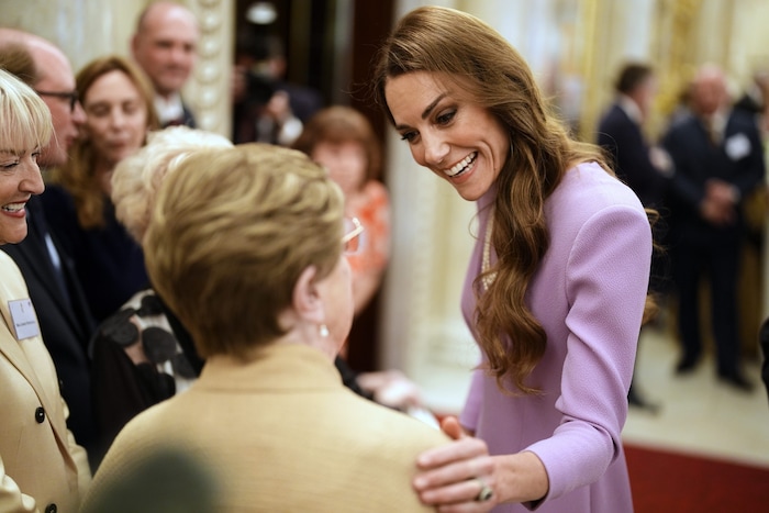 Zum 100. Geburtstag der verstorbenen Queen hatte die Royal Family ein warmherziges ...