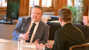 Bürgermeister Michael Ludwig prescht im Gespräch mit der „Krone“ mit von Experten gestützten ...