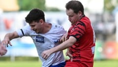 Nußdorf/Debant und Manuel Moser (re.) setzen sich im Spitzenspiel gegen Lukas Baumgartner und ...