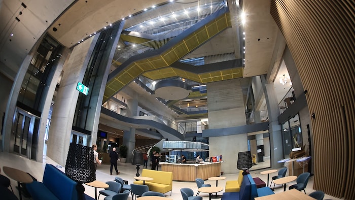 Die ersten Shops haben bereits geöffnet.