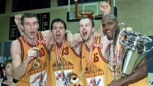 Sean McCaw (re.) war beim letzten Meistertitel der Lions 2000 dabei.