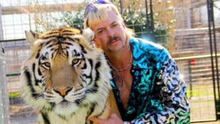 Joe Exotic betrieb einen Privatzoo – ihm wurde immer wieder vorgeworfen, die Tiere nicht ...