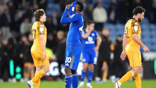 Der Ex-Salzburger Patson Daka (Bildmitte) ist mit Leicester abgestiegen.