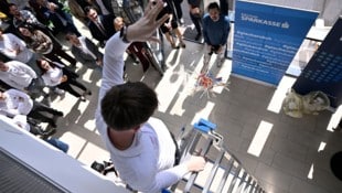 Eine technisch anspruchsvolle Aufgabe war im Teambewerb zu bewältigen: Welches mit möglichst ...