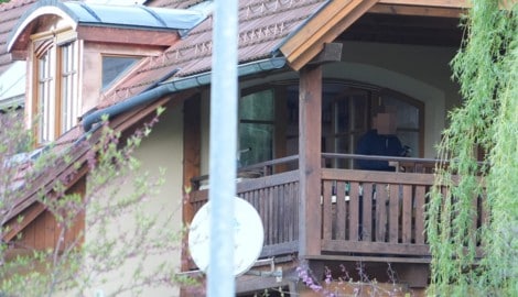 Der Täter stieg offenbar über den Balkon ins Haus ein.
