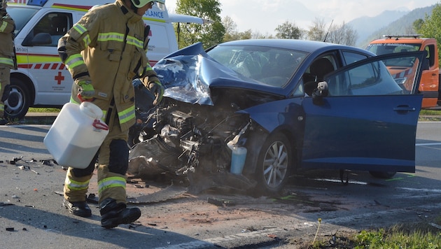 An den beiden Autos entstand Totalschaden