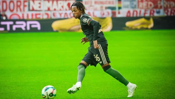 Bayern-Talent Wisdom Mike, hier beim Spiel der Bayern in Salzburg im Jännner 2026