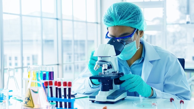 Es wird massiv gegen Krebs geforscht.