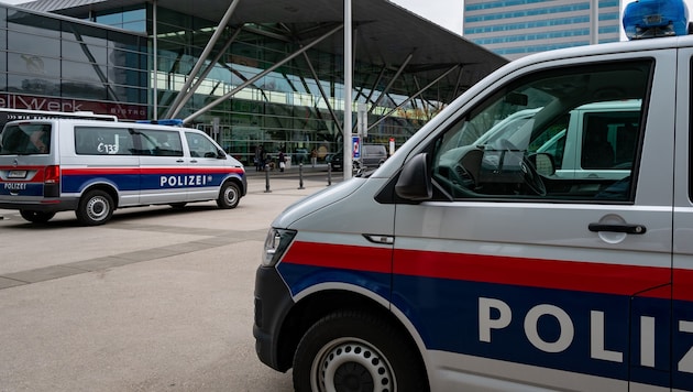 Auch die Polizeipräsenz ändert nichts am Obdachlosenproblem am Linzer Hauptbahnhof.