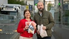 Kampagnenstart mit Doris Kamps und Max Lercher vor dem LKH Graz.  