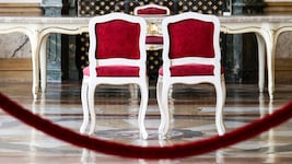 23 Jahre nach dem Jawort im Schloss Mirabell muss eine Frau weiter um ihren Namen kämpfen.