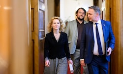 Babler und Holzleitner haben „zusammengelegt“, um die NGO Zara zu retten.