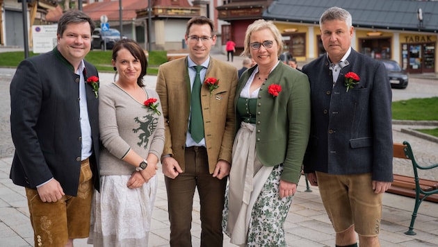 Fabian Fluch (Mitte) ist neuer Bürgermeister von Mariazell