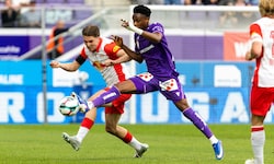 Jannik Schuster (li.) erzielte sein erstes Tor für Salzburg.