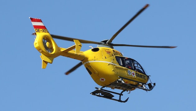 Der Christophorus 12 brachte das Mädchen ins Krankenhaus.