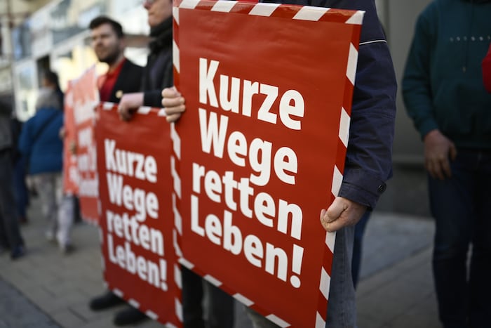 Protest: Geschlossene Notarztstationen bereiten große Sorgen.