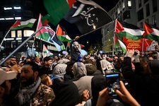 Seit über zwei Jahren wird der Song Contest von Massenprotesten begleitet, so wie hier 2024 in ...