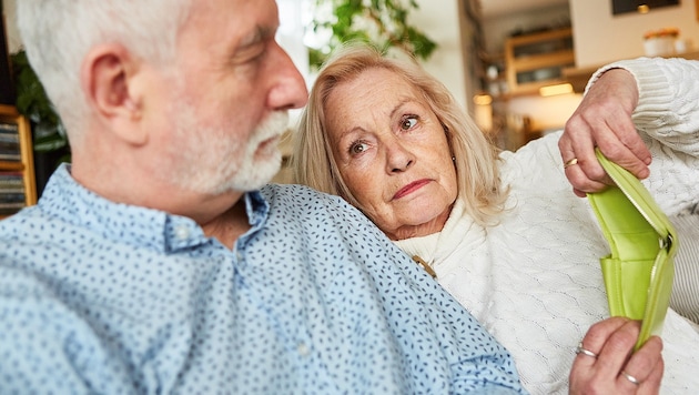 Rentnern entgeht heuer viel Geld. Die Sozialministerin kann auf „Krone“-Anfrage jedoch nicht ...