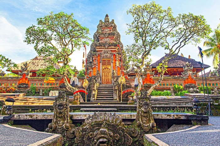 Tempelzauber im Herzen Balis – zwischen Tradition, Farbe und stiller Magie