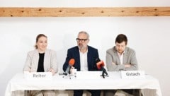VEV-Präsident Markus Hagen mit Geschäftsführerin Jennifer Reiter und Michael Gstach.
