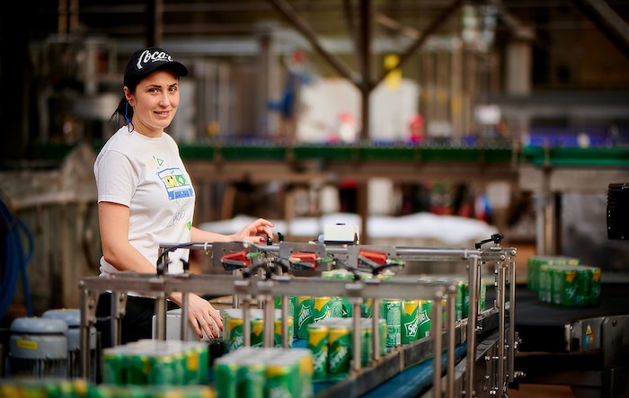 Bei „Coca-Cola“ machen sich Schichtdienste bezahlt.