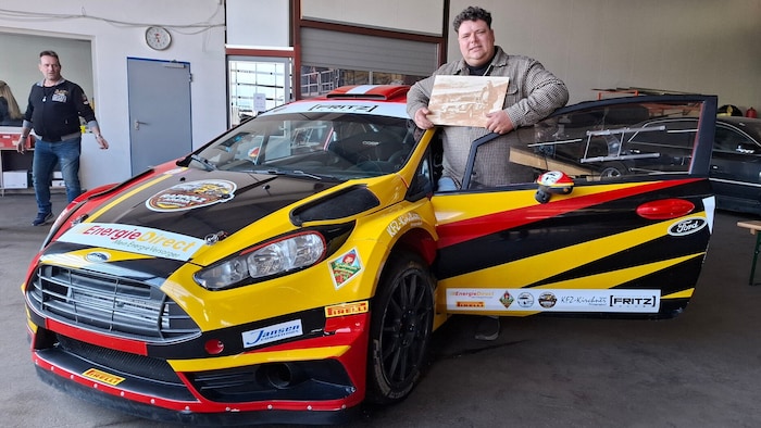 Michi zeigte der „Krone“ bewegt ein Bild seines verstorbenen Vaters Gottfried.